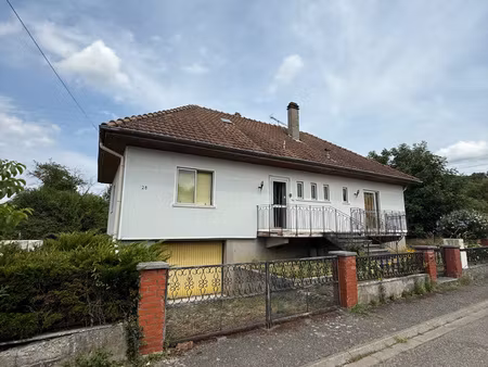 maison de plain-pied 7p avec combles partiellement aménagées