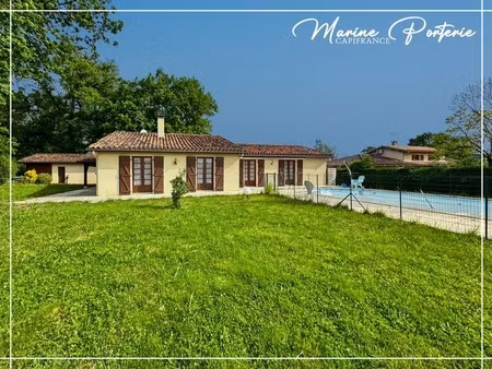 à vendre – maison de plain-pied 160 m² avec piscine  garage et grand terrain – castéra-ver