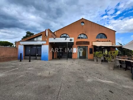 achat immeuble robion 84440