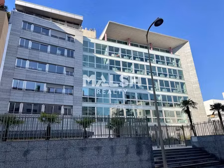 bureaux lyon 2 - avec terrasse - a louer - 182 m2