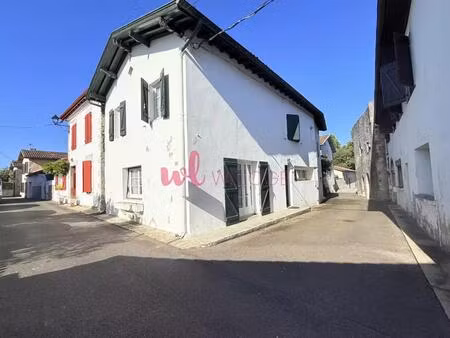 à vendre – maison de charme au cœur médiéval de hastingues