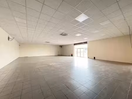 local commercial le coteau 4 pièce(s) 385 m2