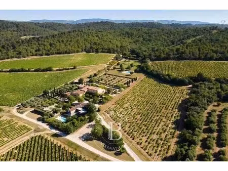 location meublee - pertuis - villa 168m² - 3 chambres - piscine - stationnements