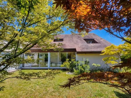 luminosite et volumes pour cette maison d'architecte idealement