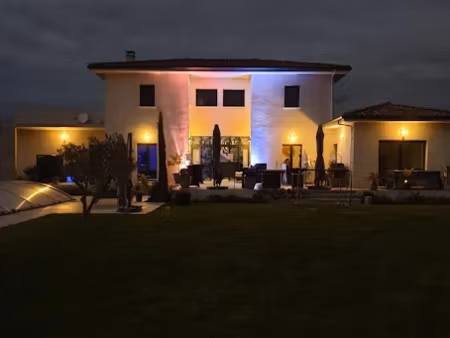 vente maison 7 pièces 285 m² à arles (13200)  945 000 €