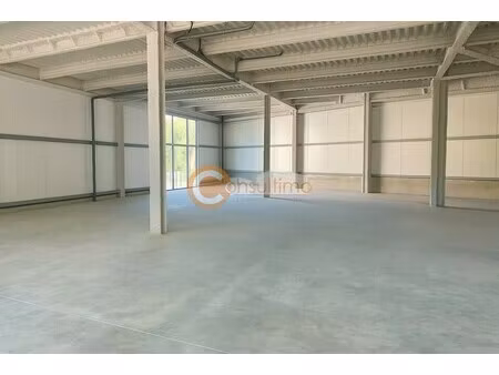 location local commercial