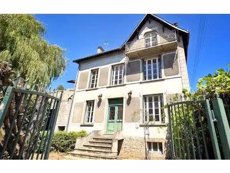 propriété en centre ville avec un énorme potentiel