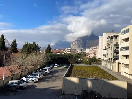 location meublée appartement 1 pièce 18 m² à fontaine (38600)  450 €