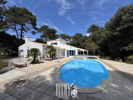 vente maison piscine aux sables-d'olonne (85100) : à vendre piscine / 188m² les sables-d'o