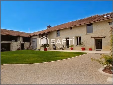vente maison 8 pièces 180 m² la roche-rigault (86200)