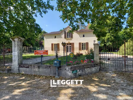 maison 10 pièce(s)  saint-sardos