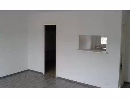 location appartement t1 à gournay-en-bray (76220) : à louer t1 / 35m² gournay-en-bray