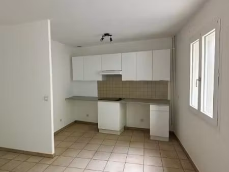location appartement 2 pièces 38 m² à chauny (02300)  645 €