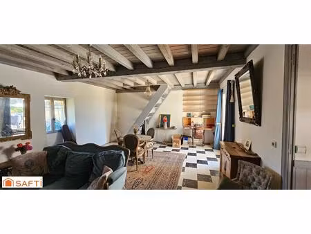 authentique maison de village en pierres