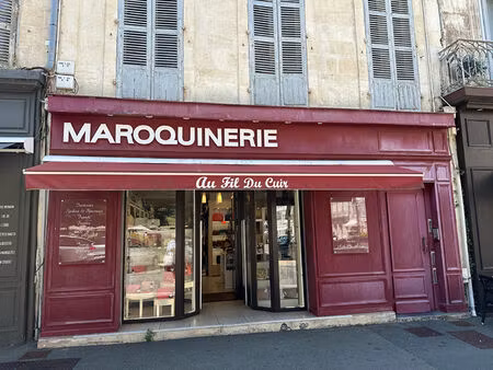 location local commercial  77.76m²  rochefort