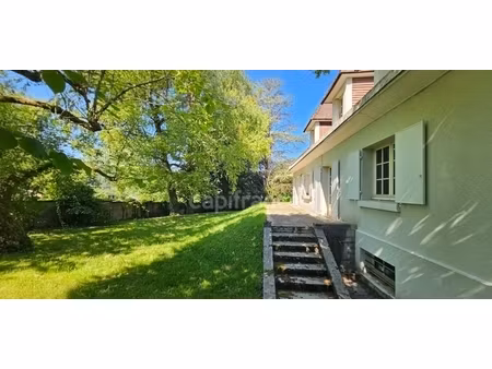 villa d’architecte près d'arbois – charme et élégance au cœur du vignoble jurassien