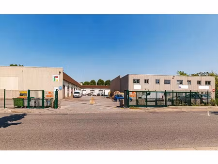 location locaux professionnels 76 m² à grigny (91350)  728 €