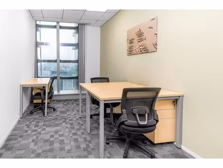 espace de bureau privé pour 3 à hq charleroi airport