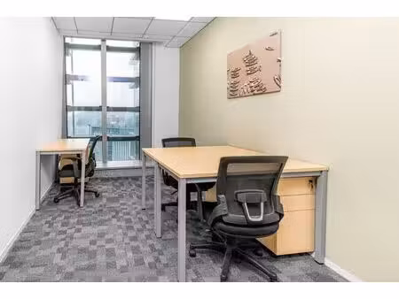 espace de bureau privé pour 3 à regus charleroi airport