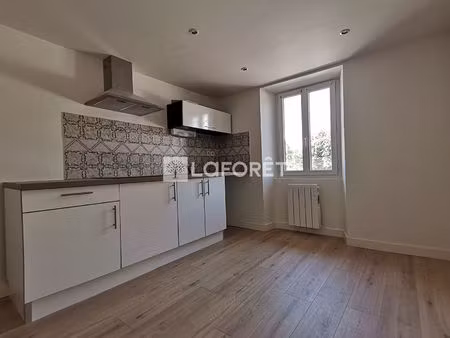 appartement t2 près de grignon à louer