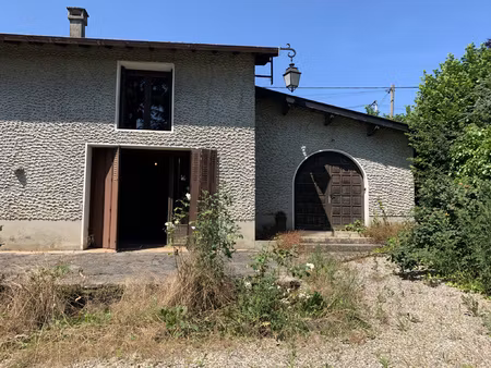 a rénover maison de village - saint jean de niost