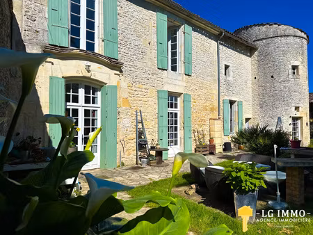 demeure charentaise avec possibilité de gîte