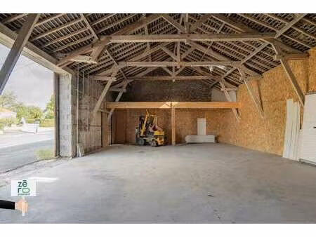 vente bureaux et commerces à saint-mesmin (85700) : à vendre / saint-mesmin