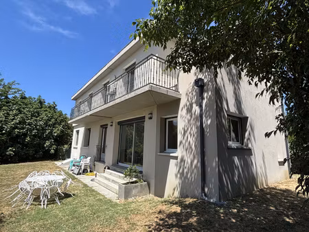 cote pavee - maison t6 meublée