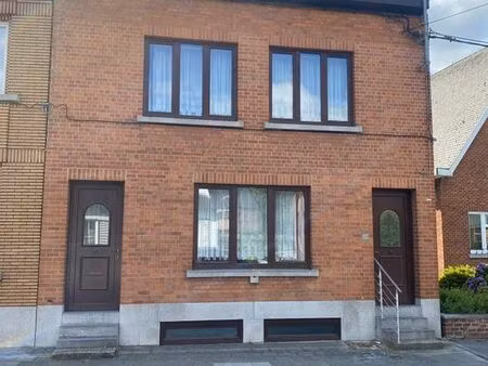 belle maison 3 façades située à deux pas d'un parc