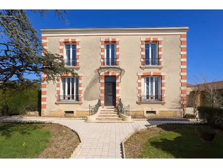 vente maison 6 pièces 146 m² aigre (16140)