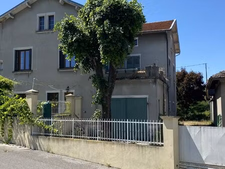a vendre à saint nazaire en royans  belle demeure.