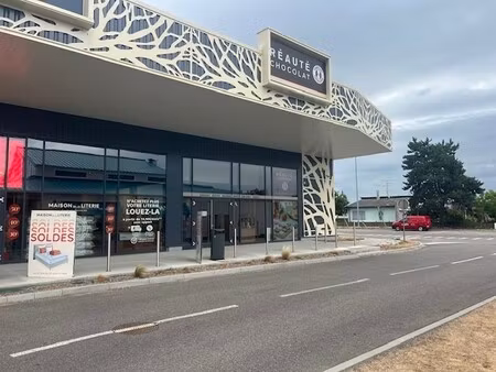 location local commercial 320m² kingersheim 68260