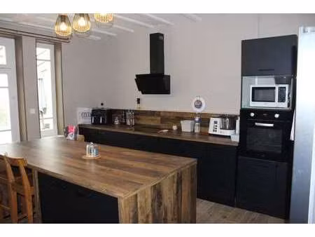 vente maison à usseau (79210) : à vendre / 101m² usseau