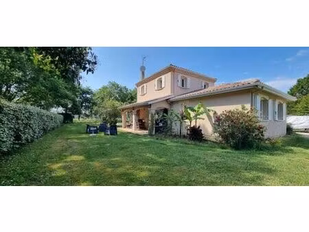 maison de 6 pièces de luxe en vente à saumos  nouvelle-aquitaine