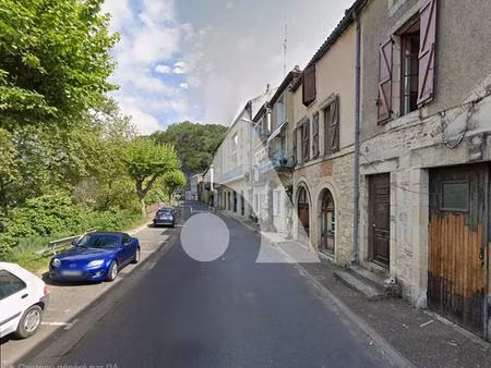 immeuble 3 appartements  1 garage (baux en cours sur l'ensemble)