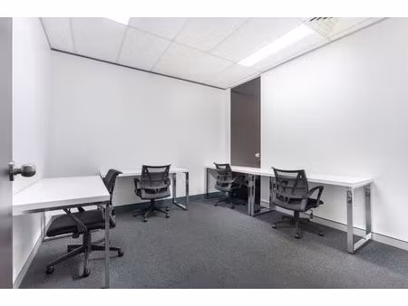 espace de bureau privé pour 5 à hq charleroi airport