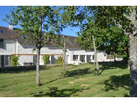 vente villa 12 pièces 413 m² à marcheseuil (21430)  495 000 €