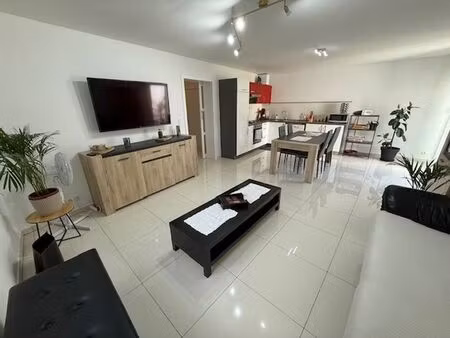 superbe appartement rdch 2ch + terrasse et jardin dans petit