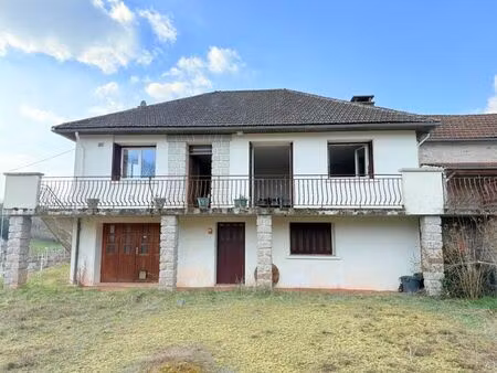 pavillon 4 pans dans un paisible village du morvan