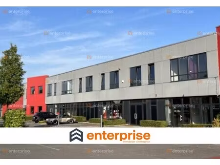 location local commercial