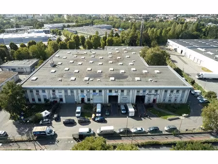 location locaux professionnels 1057 m² à sarcelles (95200)  7 927 €