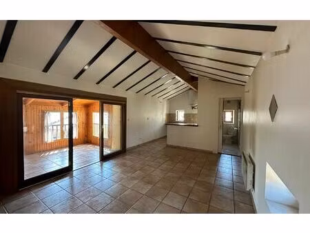 location appartement  m² t-1 à saint-étienne-de-fontbellon  399 €