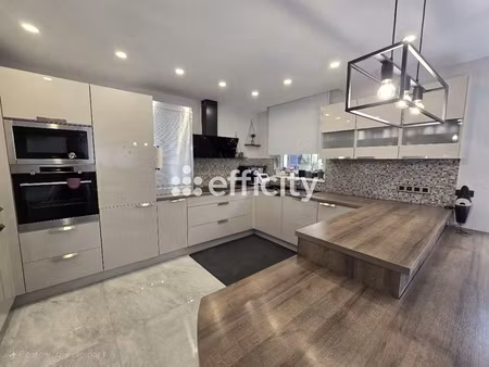 maison 6 pièces - 147 m²