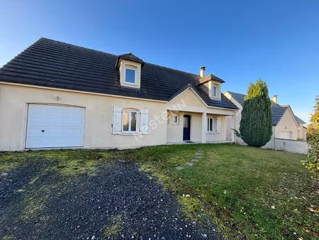 maison de 6 pièces 150 m2 à boves