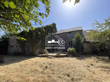 maison en pierres avec grange attenante saint-agnant-de-vers