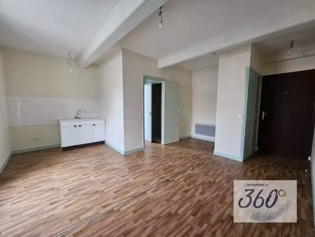 à louer – studio 26 m² au cœur de monsols (deux-grosnes)
