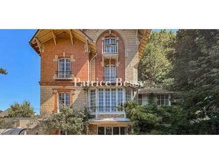 propriété avec piscine et jardin chantilly (60)