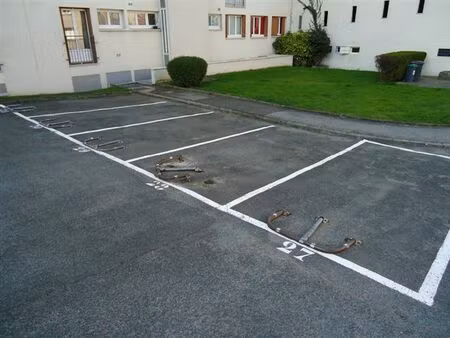 parking extérieur