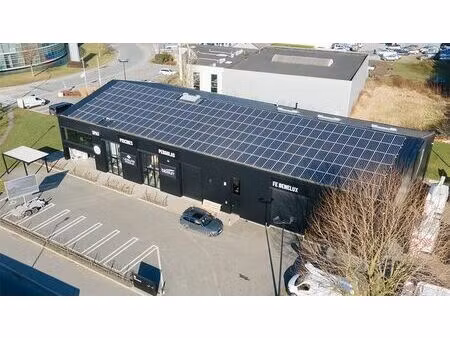 terra brix – showroom de 470 m2 en rez-de-chaussée