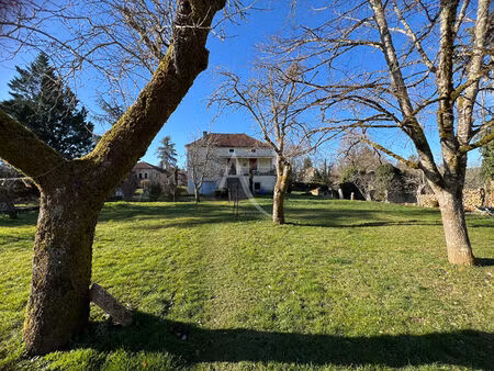 ensemble en pierres labastide du vert